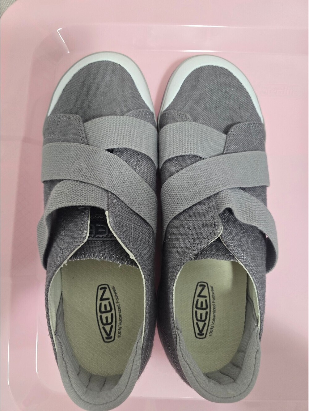 KEEN Elsa III Gore Sneakers Size 10